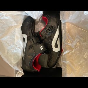 Peloton cycling bike shoes size 42- like new. Used only a handful of times